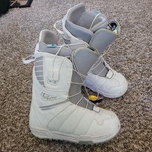 Women's Burton snowboarding boots